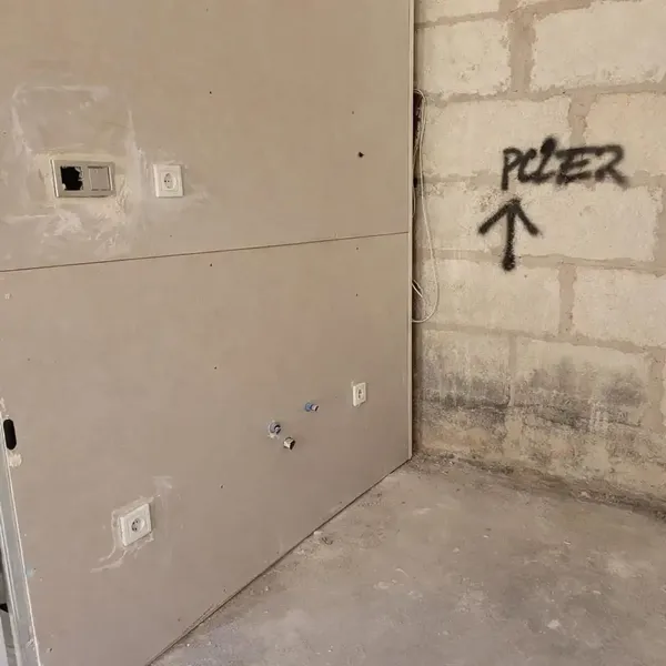 Oportunidad única de inversión en un espacio versátil cerca de la academia de Rafa Nadal Este inmueble, registrado como almacén-garaje, ofre — photo 6