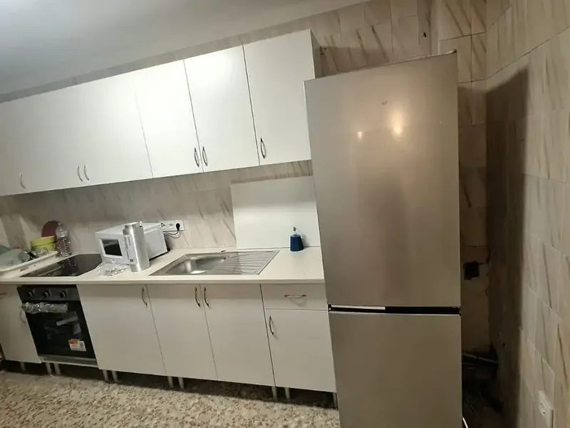 SE ALQUILA 1 HABITACIÓN EN ESTE PISO, SOLO PARA UNA MUJER TRABAJADORA, CON NÓMINA Y CONTRATO, A SER POSIBLE CON TRABAJO EN INCA. EL PISO ES  — photo 2
