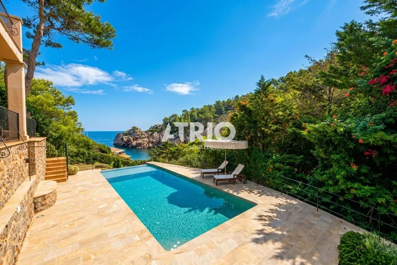 Exclusive residence in Cala Deià: The authentic Mediterranean luxury with sea views — photo 1