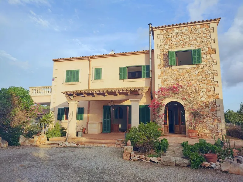 Country house for rent in Santanyi — photo 1