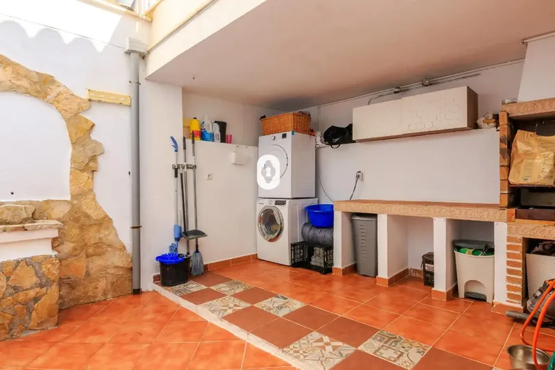 INMOCLAUS presents this three-storey house for sale, located in one of the most central areas of Inca, this bright terraced house is — photo 12