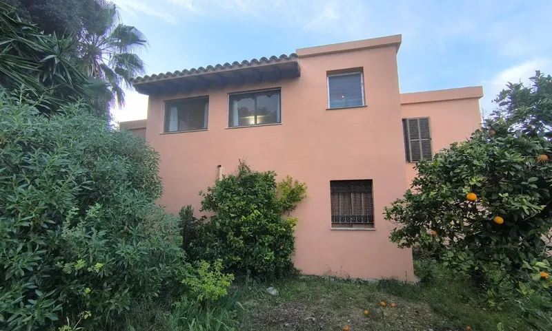 Exclusive Opportunity: Rustic Estate in the Heart... — photo 1
