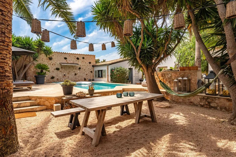 Townhouse with patio oasis and glazed winter garden in Es Llombards — photo 4