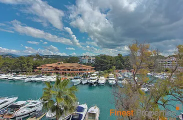 New modern villa near the port with indoor pool in Santa Ponsa for sale — photo 1