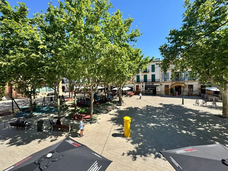 Stylishly renovated penthouse with a terrace in the heart of Llucmajor — photo 4
