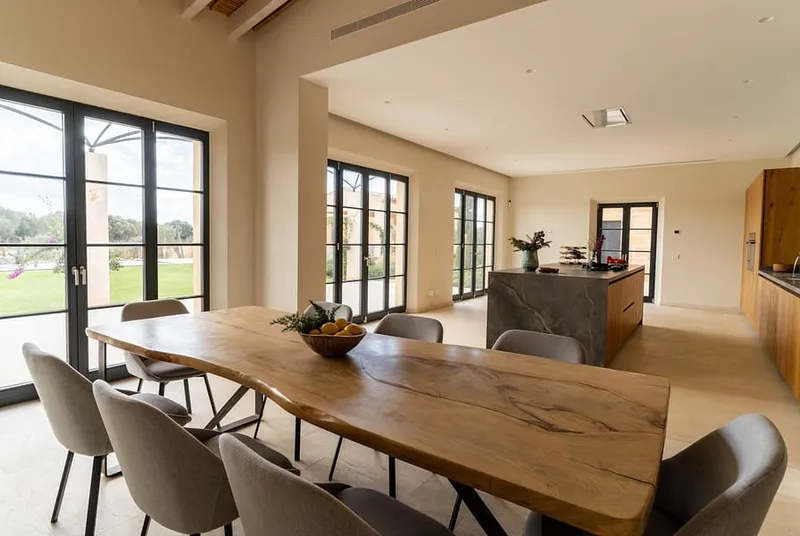 Stunning Mallorcan Finca with Pool House and Breathtaking Views in Campos — photo 12