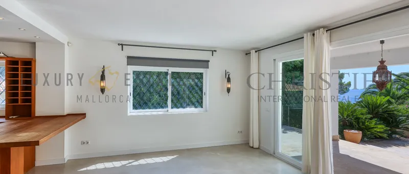 Villa in Costa d’en Blanes with ocean views and great potential — photo 3