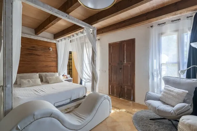 Unique estate featuring sea views and three independent homes for sale in Pollença, North Mallorca — photo 9