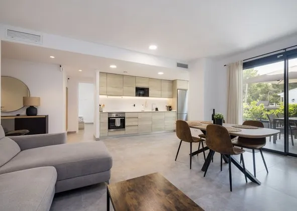 Flat / apartment in Avenida de Bartomeu Riutort, Can Pastilla, Palma de Mallorca — photo 1