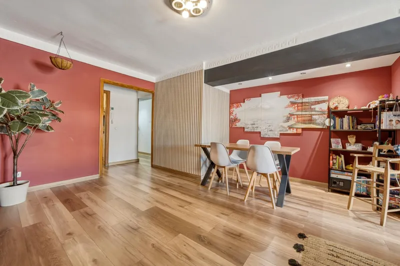 Spacious exterior flat with terrace and lift — photo 2