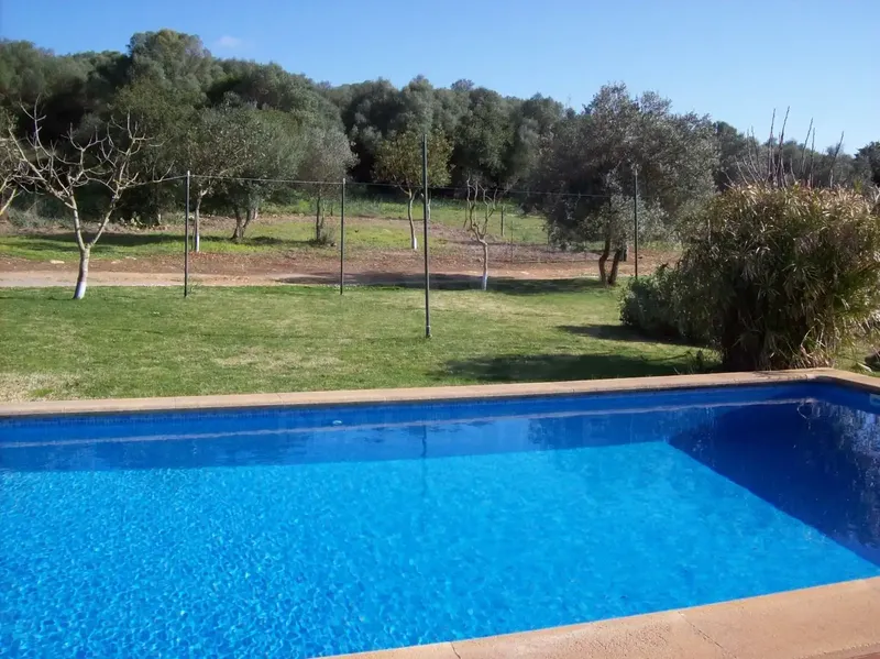 Unique opportunity in Manacor! Renovated hostel with 10 bedrooms, 8 bathrooms, garden, heated pool, tennis court and more — photo 8