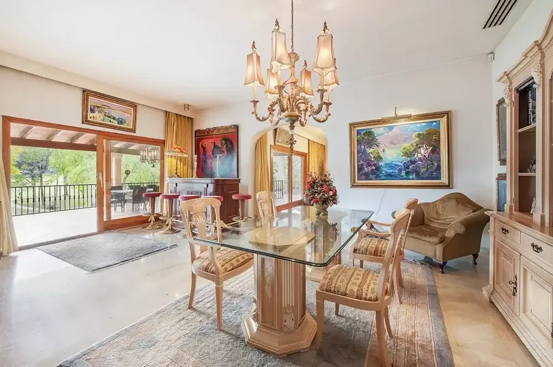 The beautiful villa in Son Vida is surrounded by well-kept Mediterranean gardens, set on a flat and spacious plot of approx. 4,300 m² — photo 6