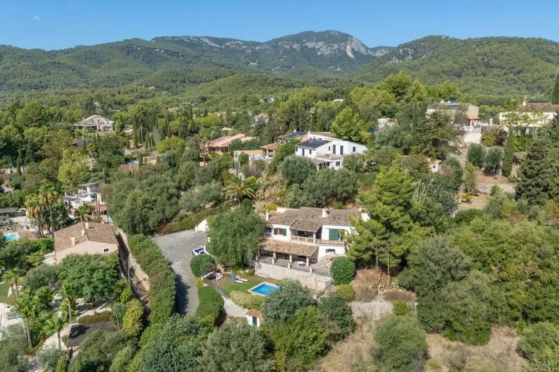 A Mallorcan dream home with ocean views and plenty of potential — photo 12