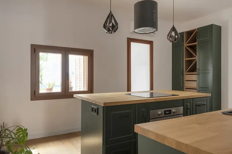 Piso en el centro se Felanitx para alquilar, reformado completamente en el 2022. Dispone de 2 habitaciones, 1 baño, salón con balcón, y una  — photo 3