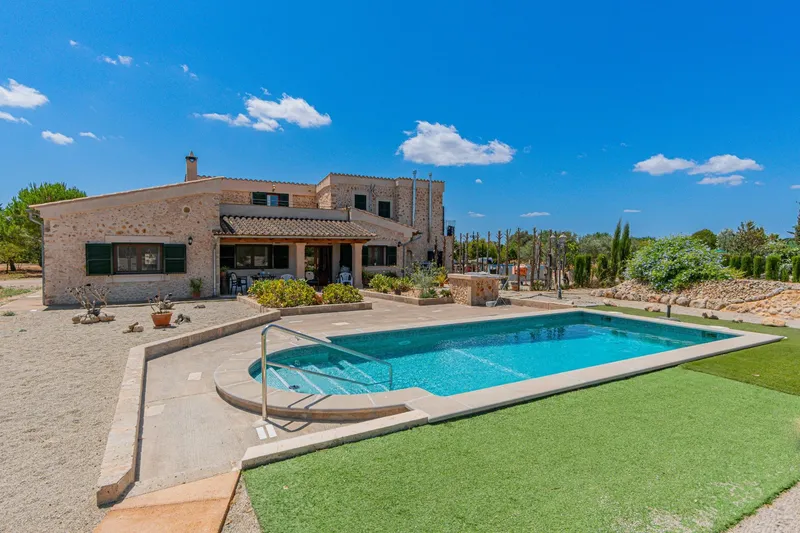 Exclusive luxury finca with pool, olive grove and vineyard in Inca — photo 3