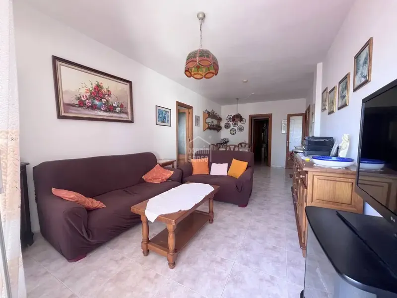 Spacious apartment just one minute from Cala Millor beach and the pedestrian promenade. Located on the third floor, the property — photo 5