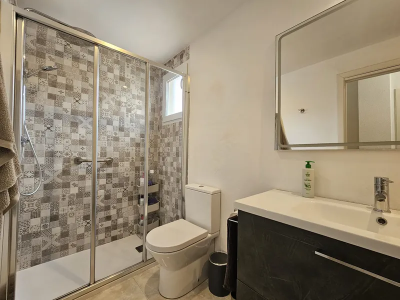 Elegant Mediterranean-style home of 201 m² with ... — photo 12