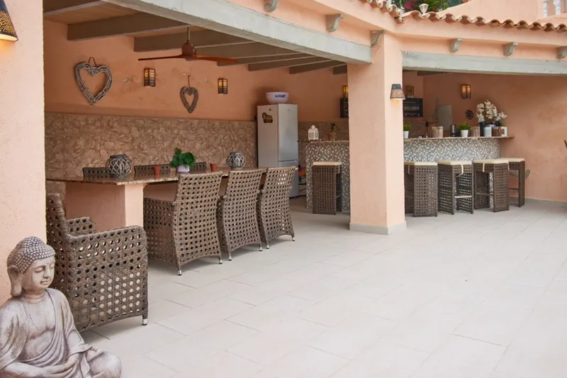 Villa with three separate apartments in Paguera — photo 4