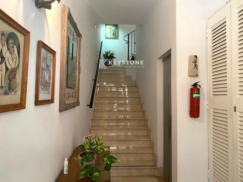 Apartment — photo 1