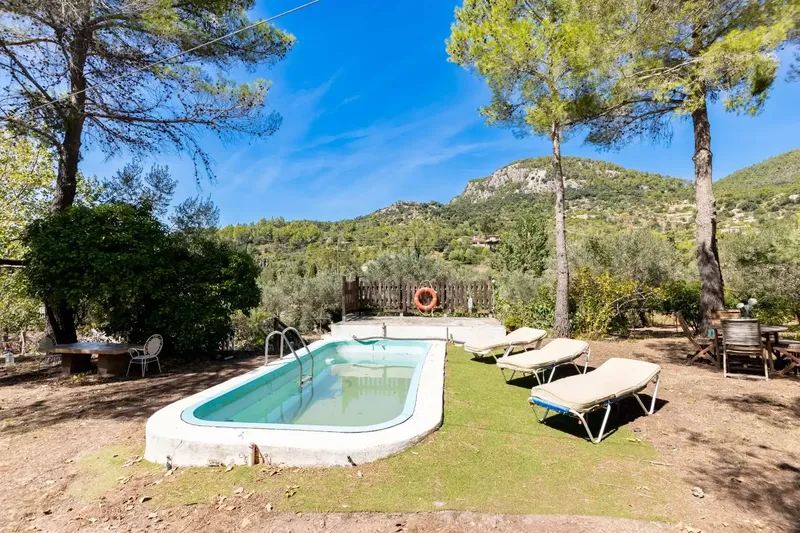 En uno de los entornos más atractivos y tranquilos de la Serra de Tramuntana se encuentra esta encantadora finca rústica situada en Son Caba — photo 2