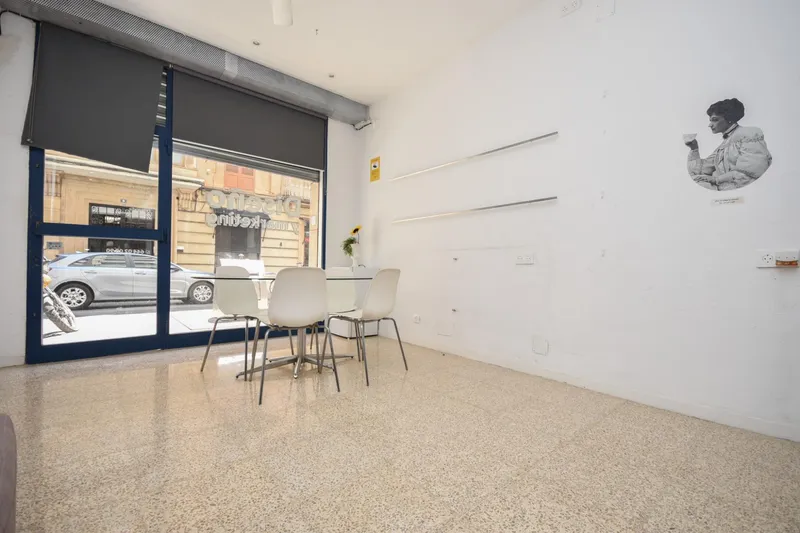Very central commercial premises in the Bons Aires area — photo 3