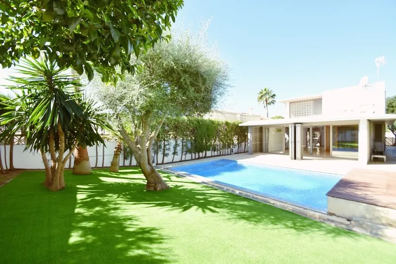 Modern house near the sea in Sa Rapita — photo 7