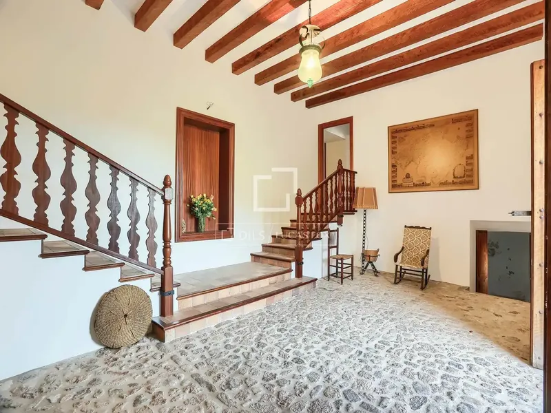 Discover your dream refuge in the serene mountains overlooking the port of Sóller. This magnificent country house is situated on a hillside — photo 9