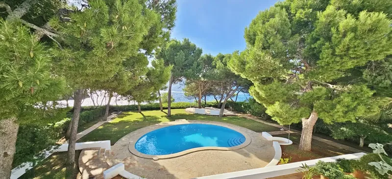 Exceptional first-line villa in Porto Petro with direct access to the sea in an unbeatable location, just a 15-minute walk from — photo 10