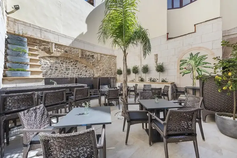 This extraordinary manor house for sale in Pollença offers a magnificent opportunity to transform a distinguished historic property — photo 12