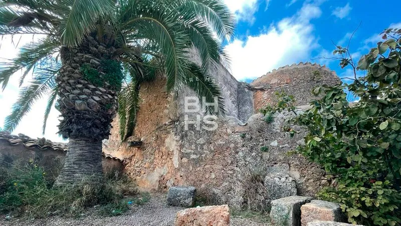 Multi-family plot for sale in Campos — photo 1