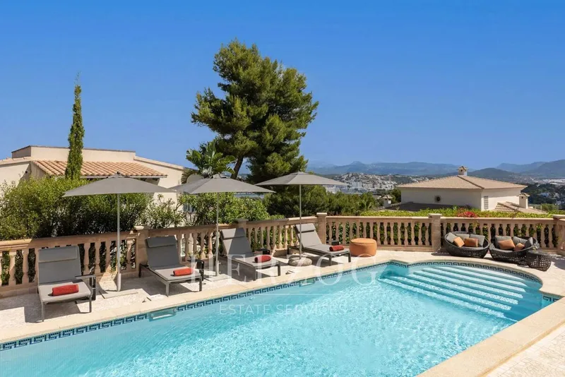 Exclusive villa with panoramic views over the bay of Santa Ponsa — photo 1