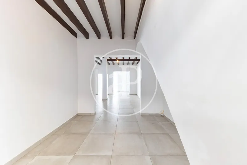 Ground floor apartment for sale with private courtyard in Camp d'en Serralta — photo 3
