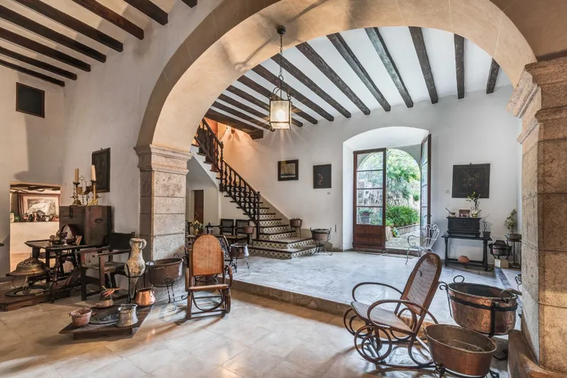 Imposing historic property directly in the heart of Fornalutx — photo 9