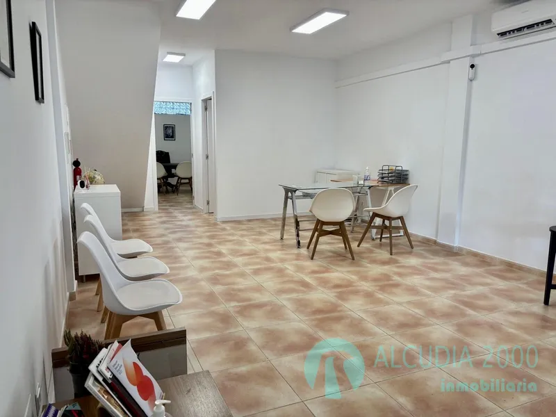 Business premise — photo 1