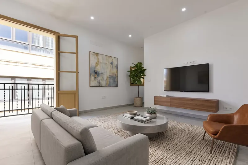 Fully renovated apartment with private terrace in Manacor — photo 1