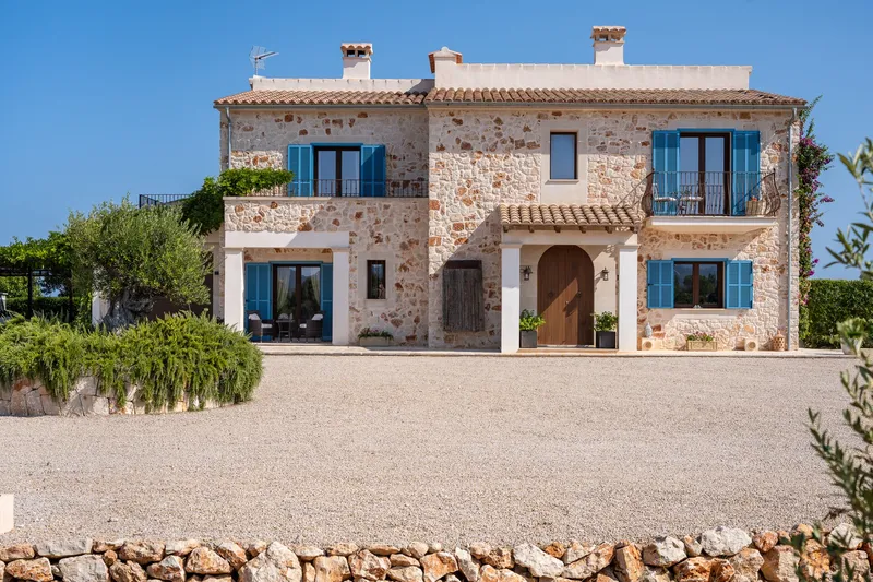 Finca with coastal views and private vineyard near Portocolom — photo 4