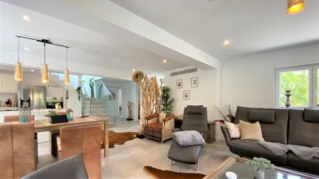 Newly renovated Villa Port Adriano-SOLD in Calvià / el Toro — photo 1