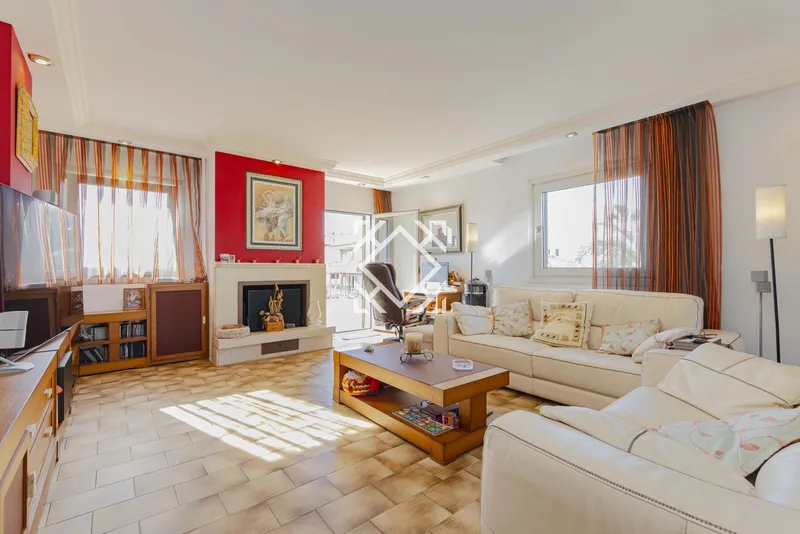 Penthouse with private roof terrace and sea views for sale in Can Picafort, Mallorca. — photo 2