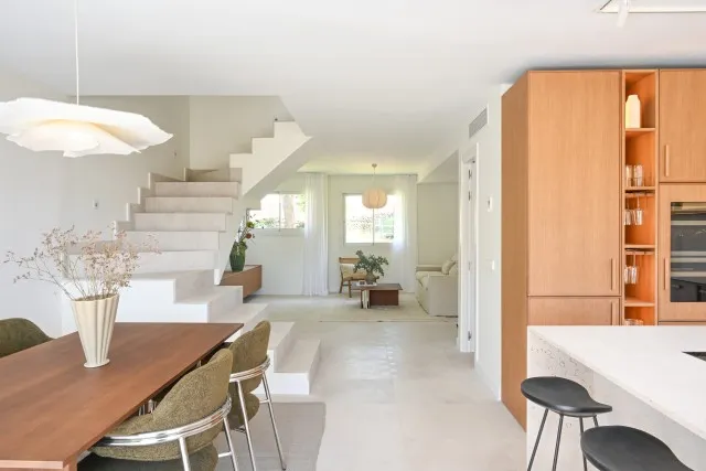 Renovated, spacious duplex apartment with sea views for sale in Cas Catala, Mallorca — photo 11
