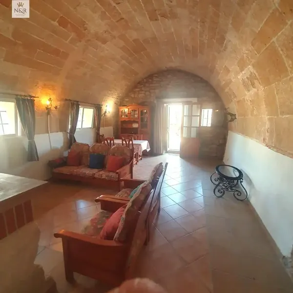 IKV 00346-1. Rustic estate located in the charming town of Binissalem, in the heart of the island of Mallorca, this unique property offers — photo 2
