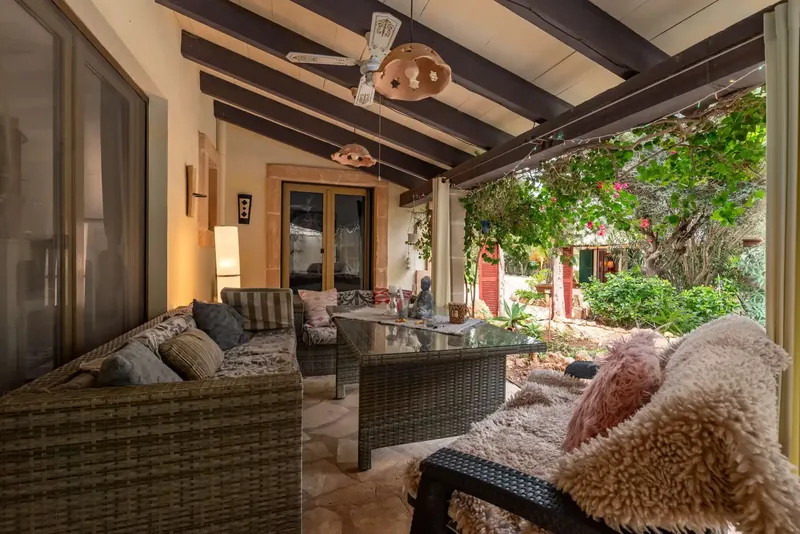 This unique finca with approx. 200 m² of living space combines traditional Mallorcan style with attractive appreciation potential — photo 12