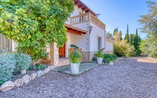 Villa for sale near Esporles with pool and breathtaking mountain views — photo 1