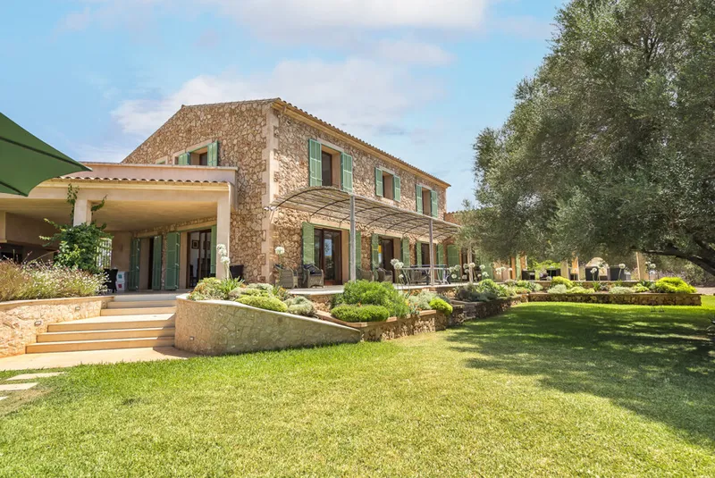 Co-Ownership Opportunity - 1/8 Share: Luxurious Villa with Holiday Rental Licence — photo 3
