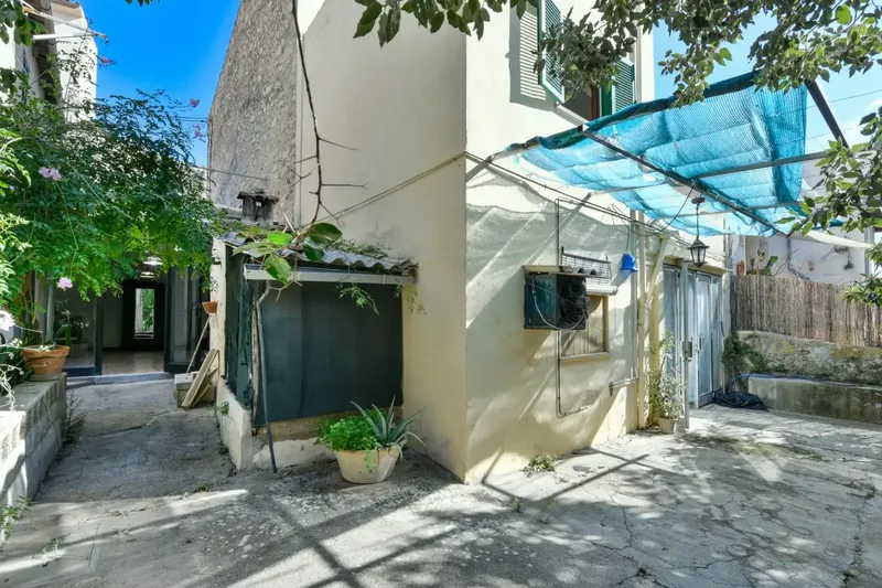 Village house with garage!!! We offer this spacious village house located on a quiet street in Selva, near the center. — photo 1