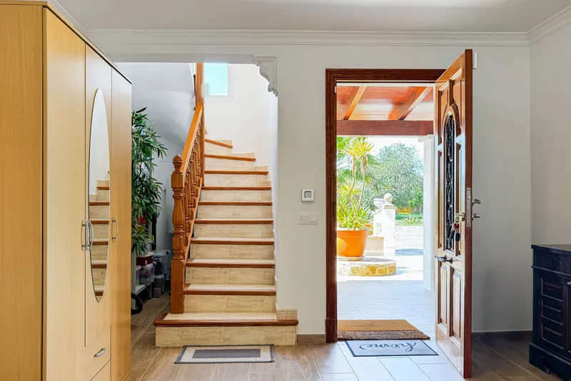 Attractive finca with guest apartment, pool, BBQ area & southwest orientation — photo 8