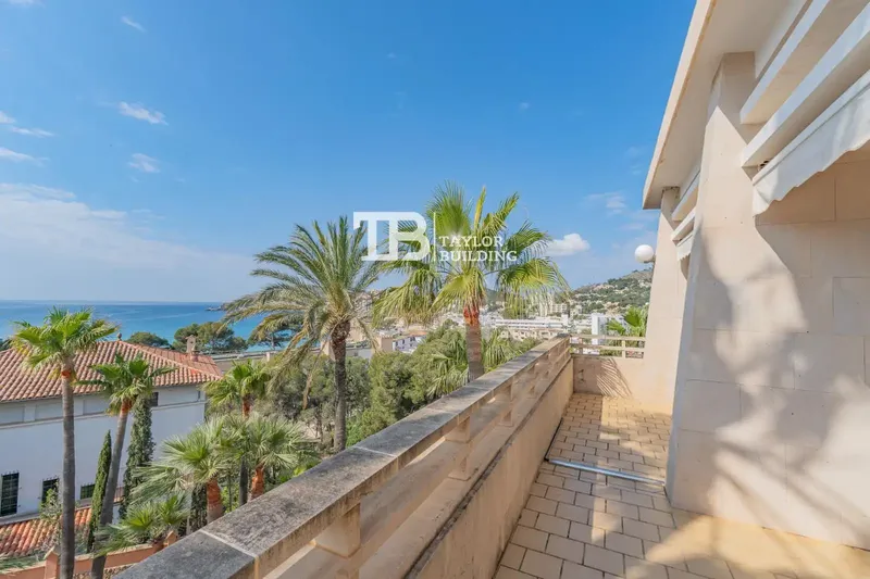 Taylor Building Real Estate presents this exclusive Mediterranean-style villa located in the prestigious area of Peguera, in Calvià, a d — photo 9