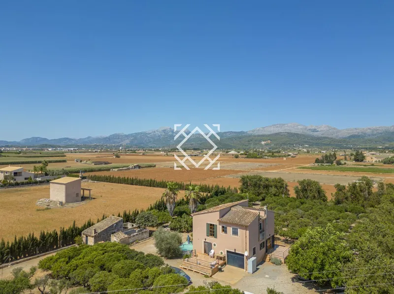 Spacious countryside villa with mountain views for sale in Sa Pobla, Mallorca — photo 7