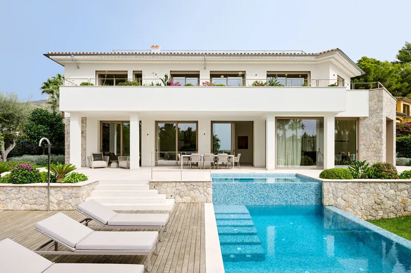 Impressive luxury villa with sea views in Bendinat - Marcel Remus Real Estate — photo 1