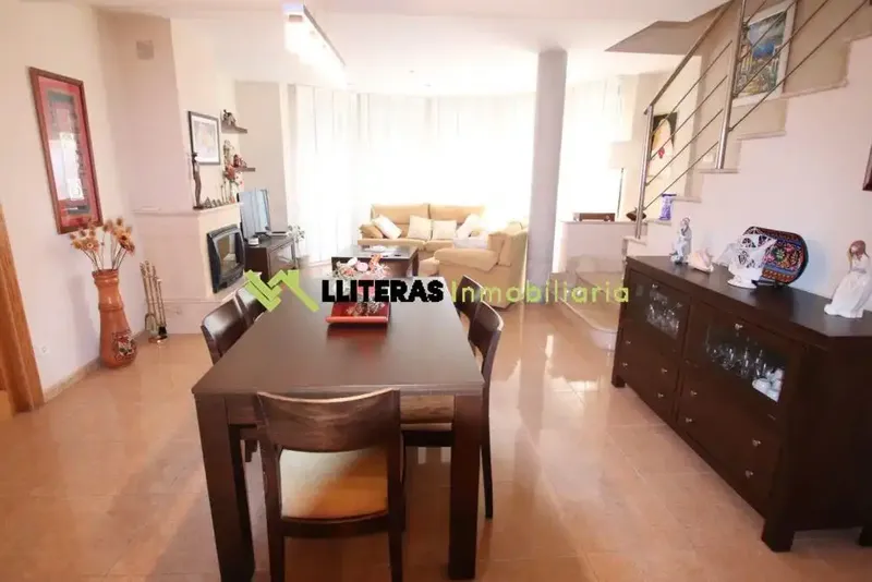 Spectacular semi-detached chalet located in one of the best areas of Inca, such as Son Amonda, known for its tranquility and family-friendly atmosphere — photo 4