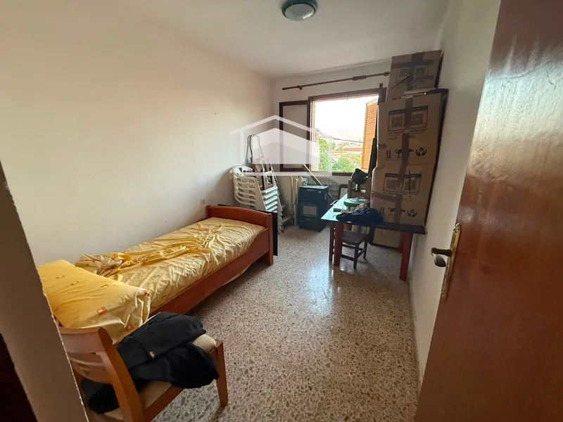 Large 3-bedroom apartment to renovate in Sa Ràpita — photo 4